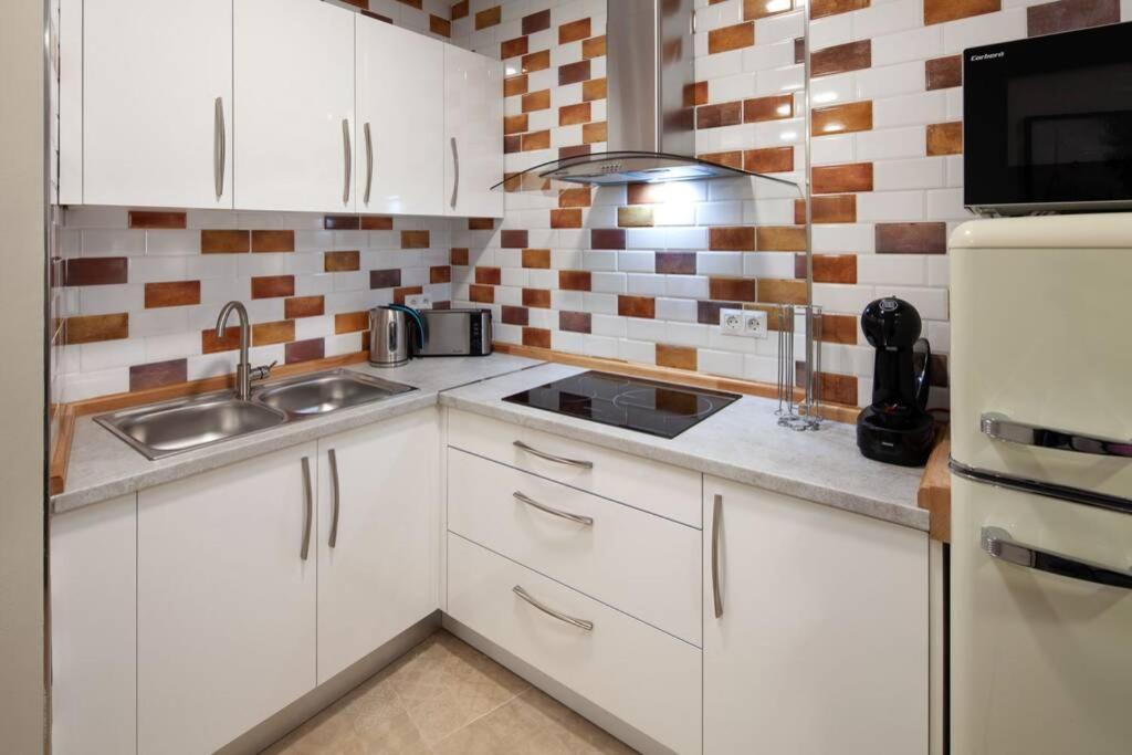 San Juan Roomalaga By Bossh! Apartments Exterior photo